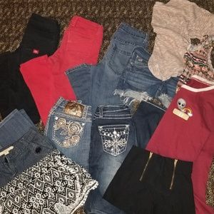 Bundle jeans size 0 and 1...